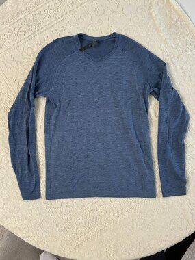 Lululemon Metal Vent Blue Long Sleeve Men's Small
